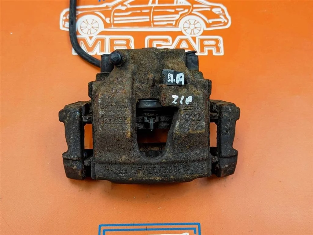 Суппорт передний правый Mercedes-Benz