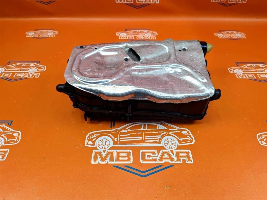 Корпус воздушного фильтра Mercedes-Benz