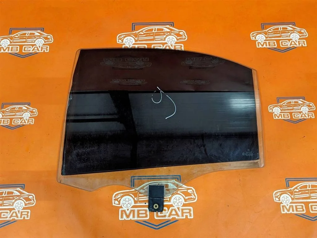 Стекло заднее левое Mercedes-Benz
