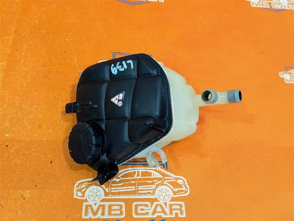 Бачок расширительный Mercedes-Benz