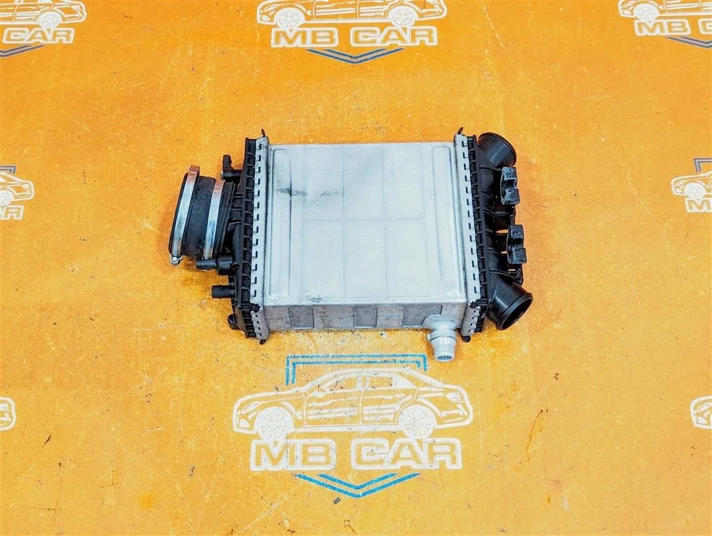 Интеркулер Mercedes-Benz