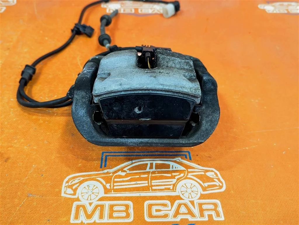 Суппорт задний правый Mercedes-Benz