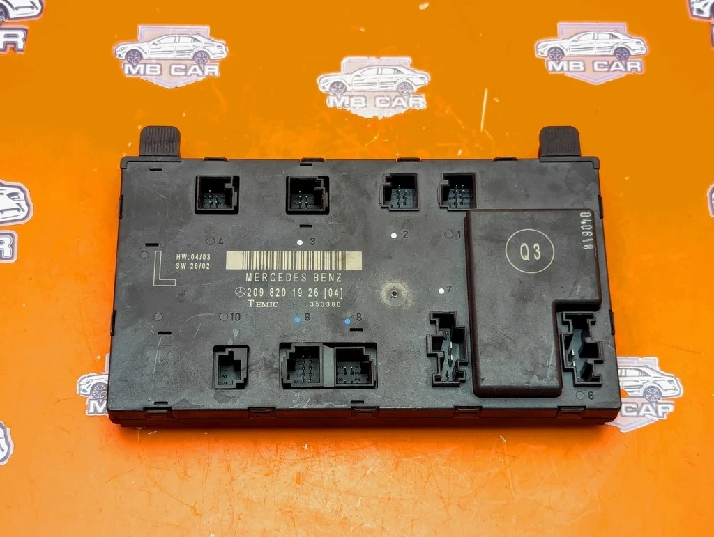 Блок двери Mercedes-Benz