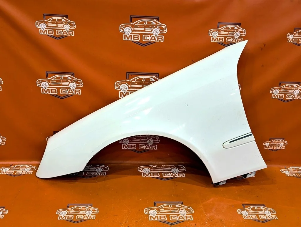 Крыло переднее левое Mercedes-Benz