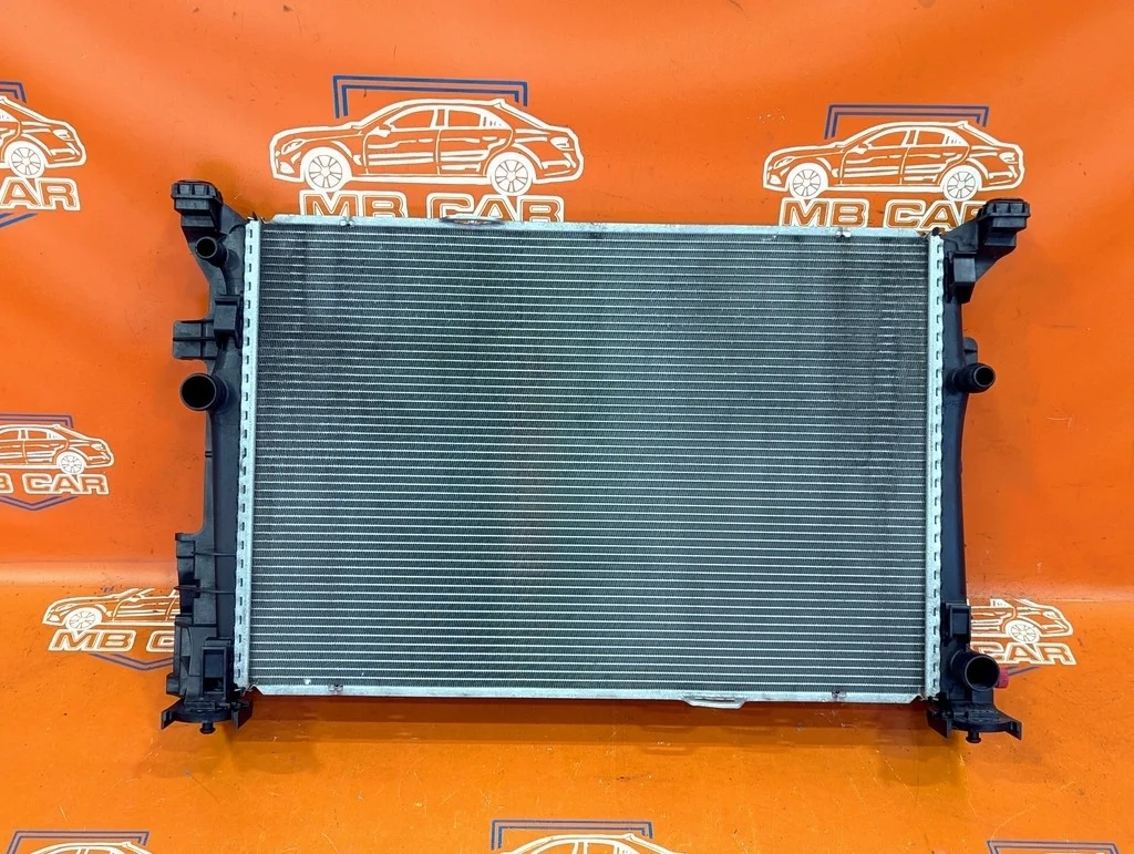 Радиатор Mercedes-Benz