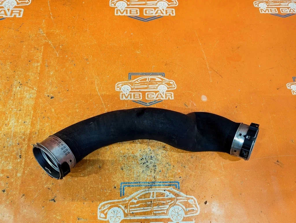 Патрубок интеркулера Mercedes-Benz