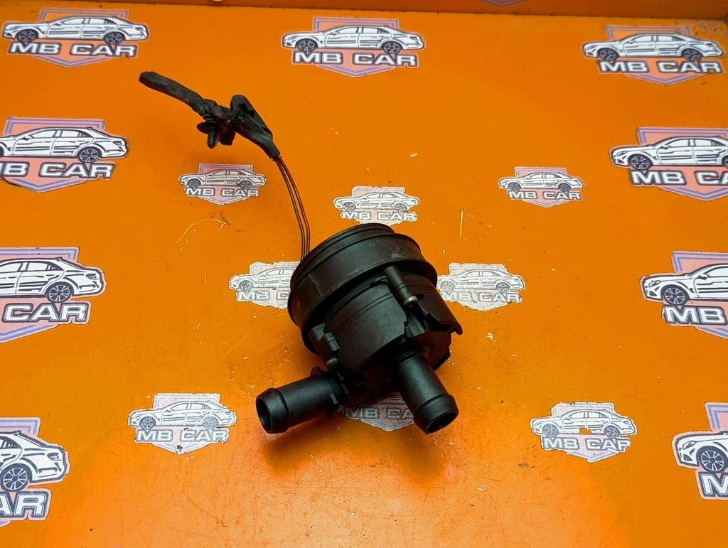 Насос циркуляционный Mercedes-Benz