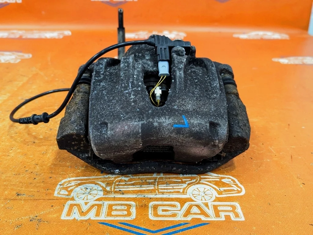 Суппорт передний левый Mercedes-Benz