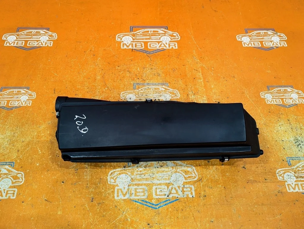 Корпус воздушного фильтра Mercedes-Benz