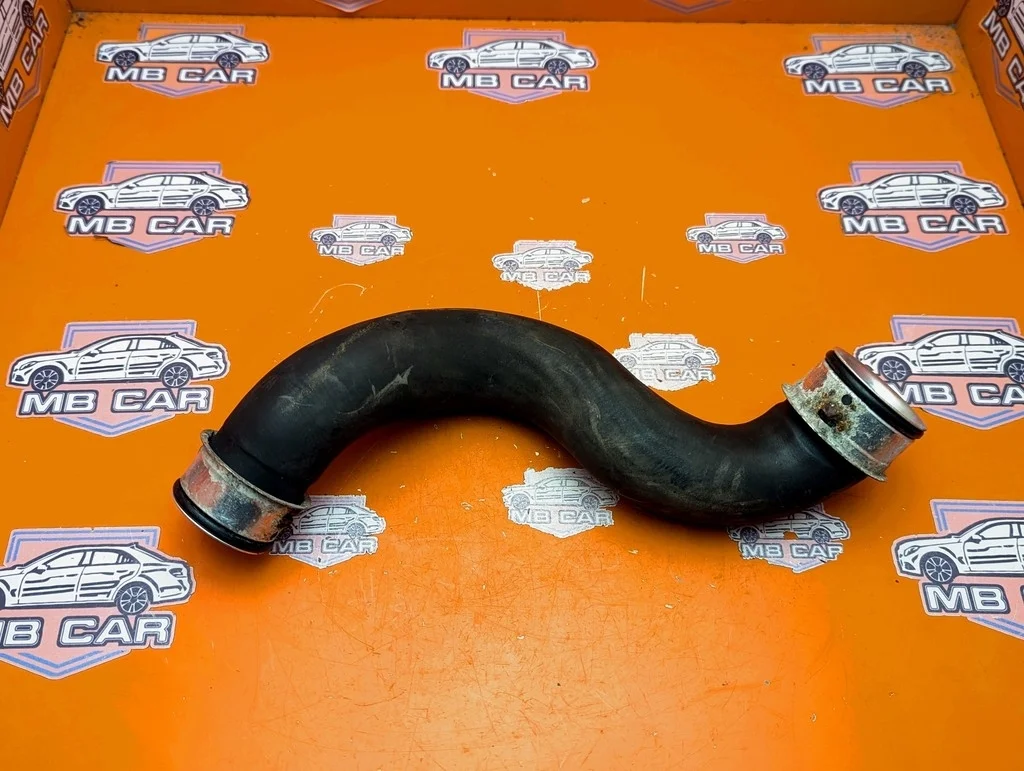 Патрубок радиатора Mercedes-Benz