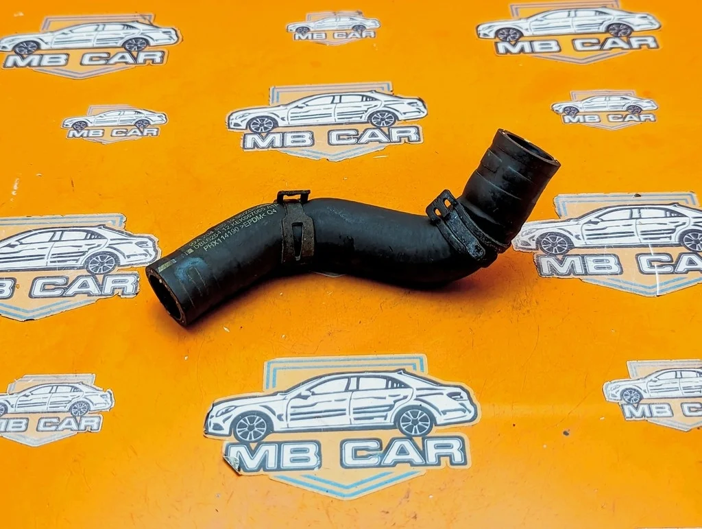 Патрубок ОЖ Mercedes-Benz