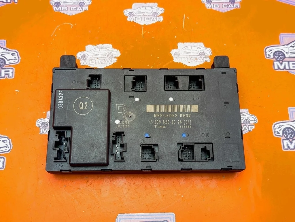 Блок двери Mercedes-Benz