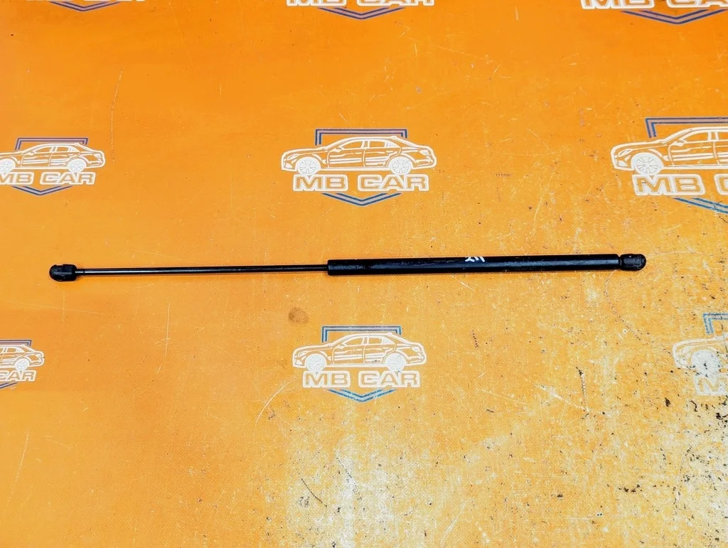 Амортизатор капота Mercedes-Benz