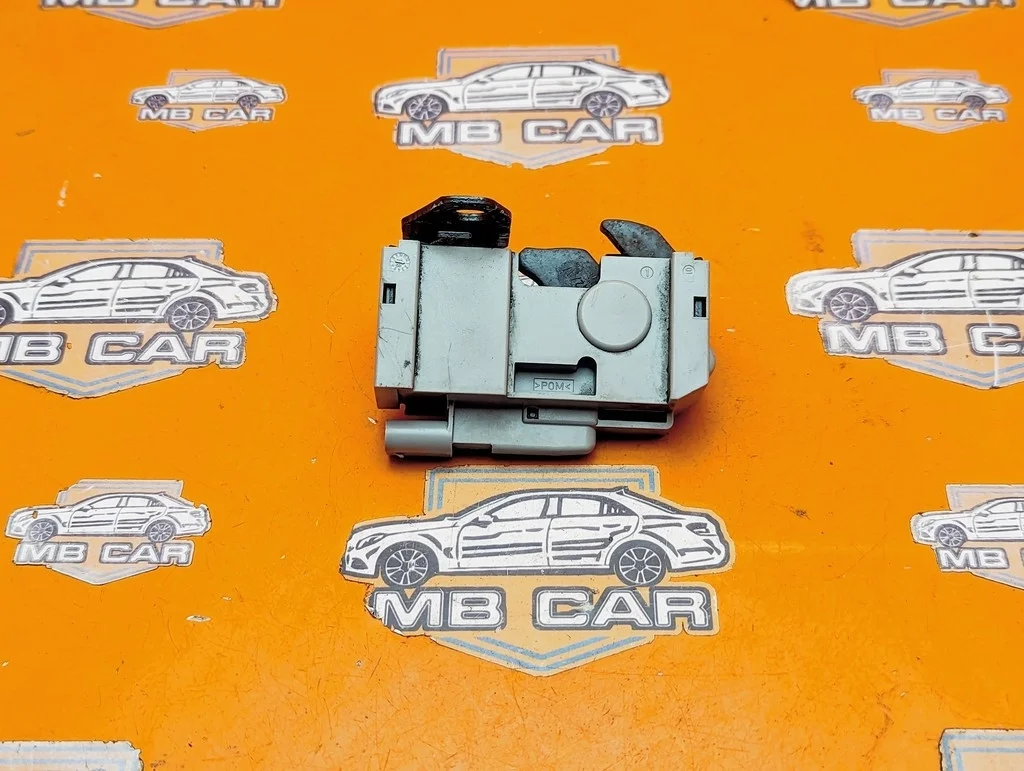 Замок капота Mercedes-Benz