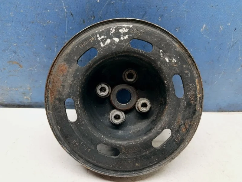 Шкив коленвала Volkswagen Golf 6 2012 06A105255F 1.6 BSE