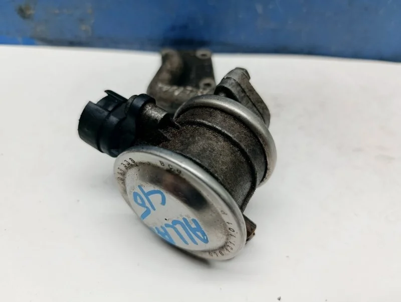 Клапан ЕГР Audi A6 Allroad 2004 078131101AB 2.7 BES, левый