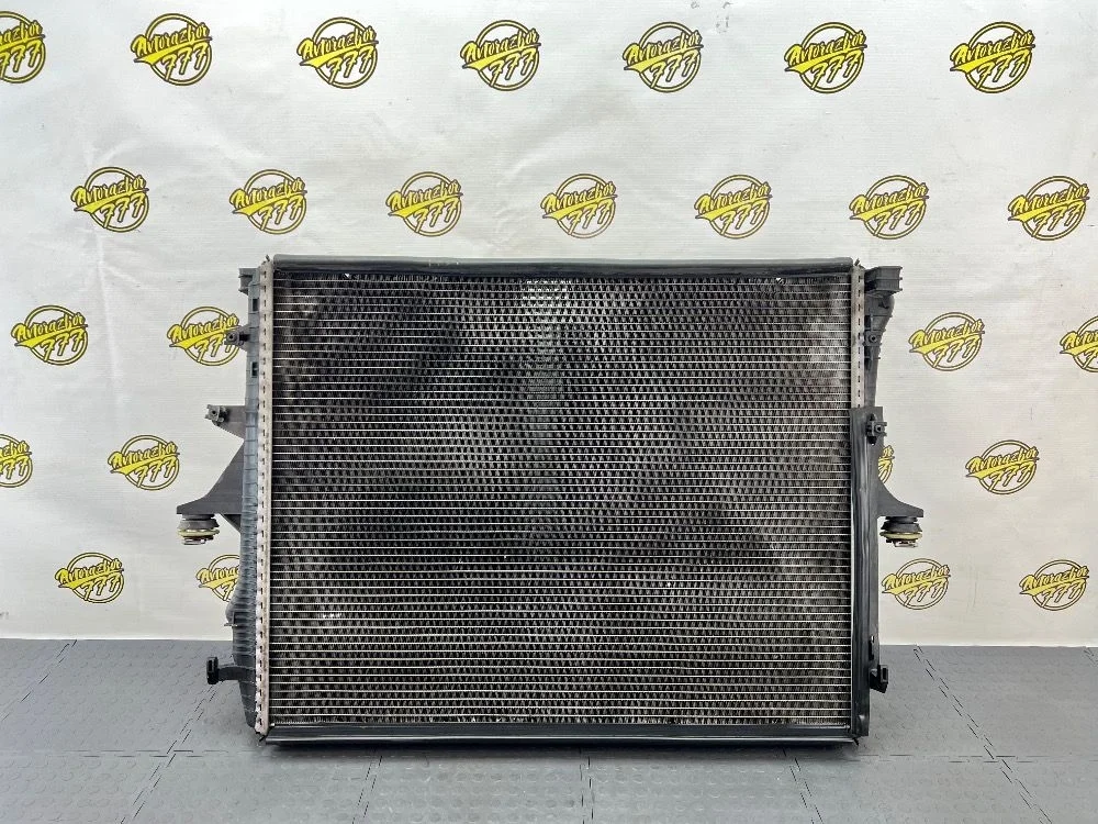 Радиатор охлаждения Audi Q7 4L (2005—2009)