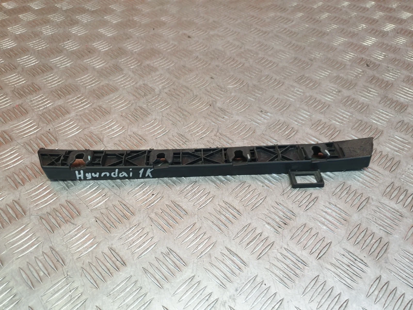 Кронштейн бампера HYUNDAI Solaris 2017-нв