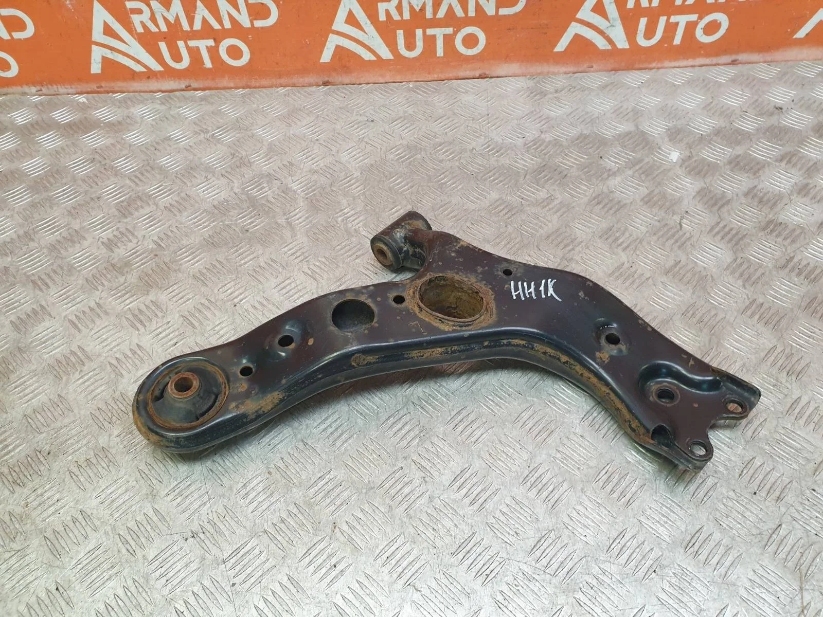 Рычаг подвески Toyota RAV4 2012-2019 CA40