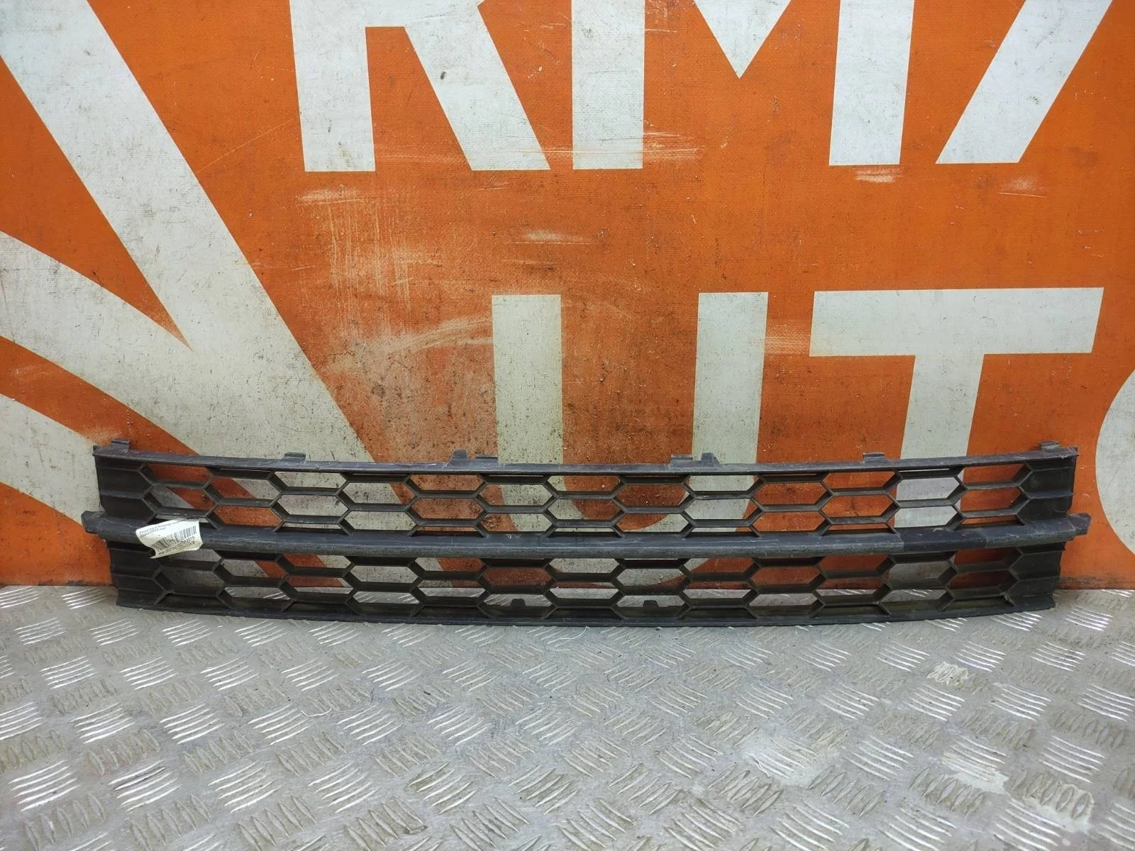 Решетка бампера Skoda Rapid 2014-2017