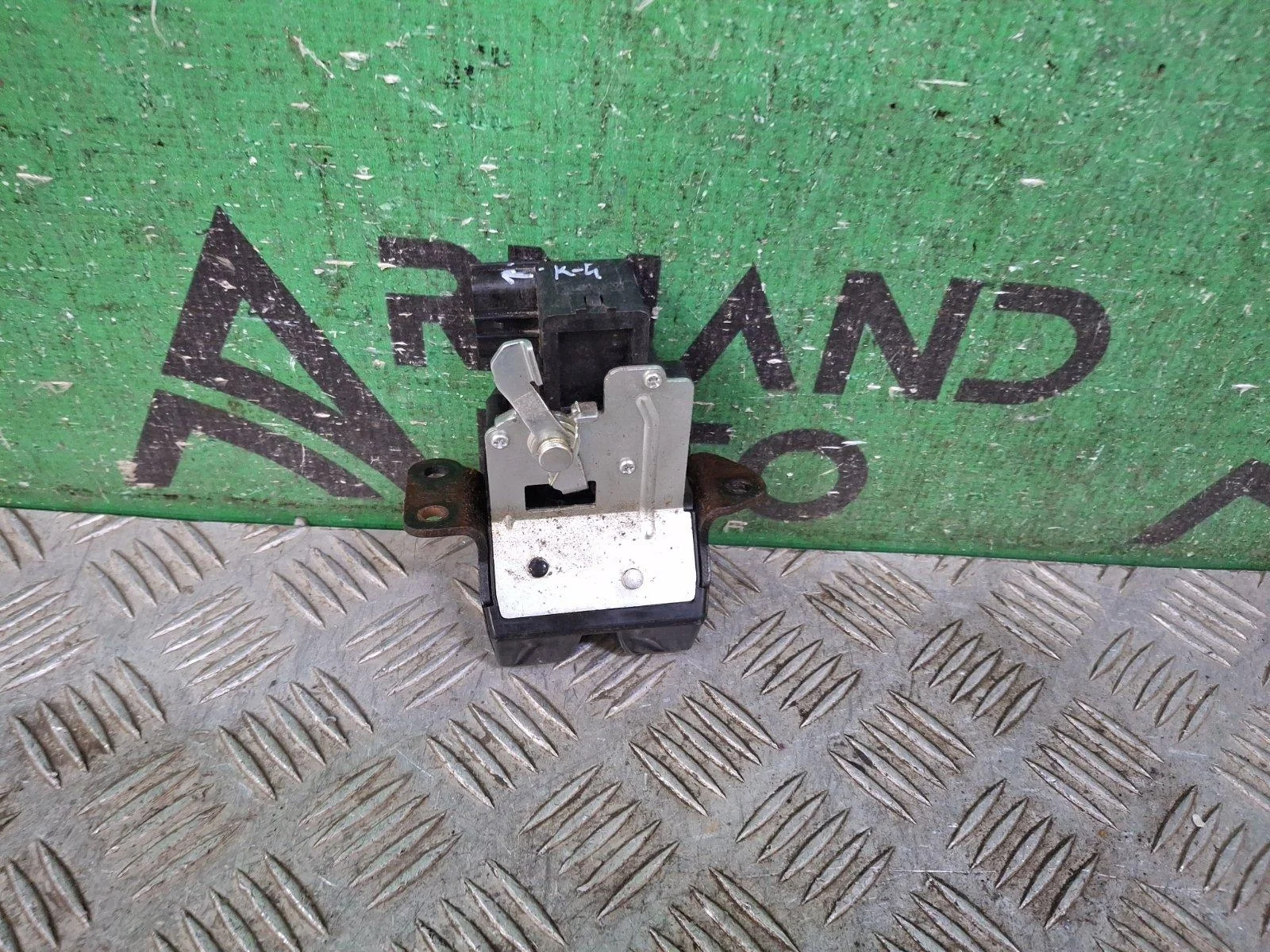 Замок двери багажника Kia Ceed 2012-2018 JD