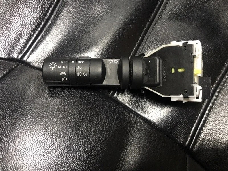 Подрулевой переключатель света Nissan Qashqai 2013 25540JD03A J10