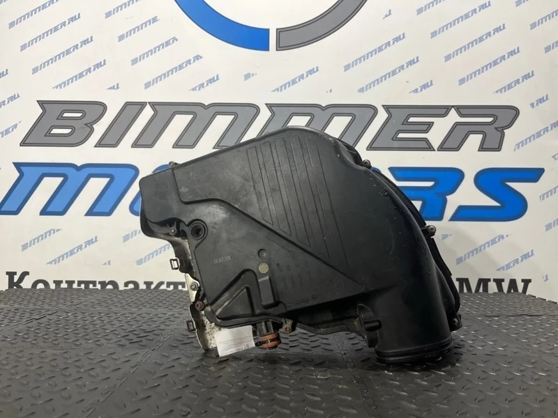 Корпус воздушного фильтра BMW 550iX 2014 13717577467 F10 N63B44B