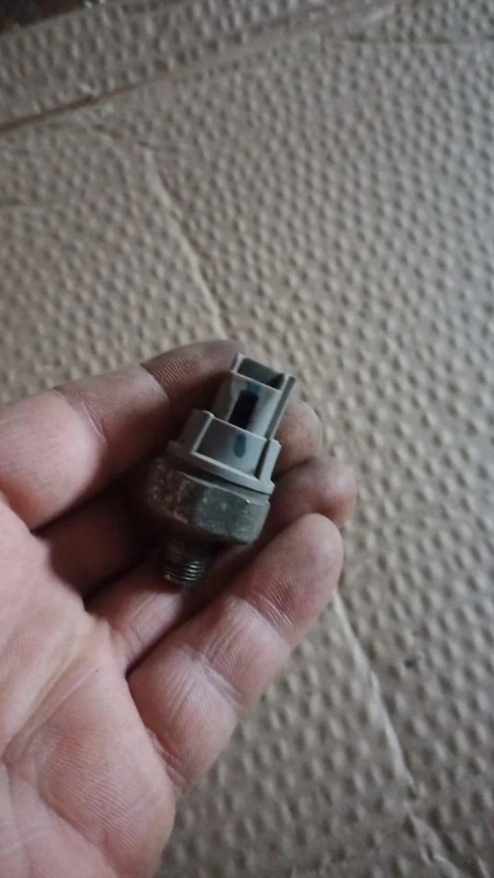 Датчик давления масла Toyota RAV4 IV (2012—2015)