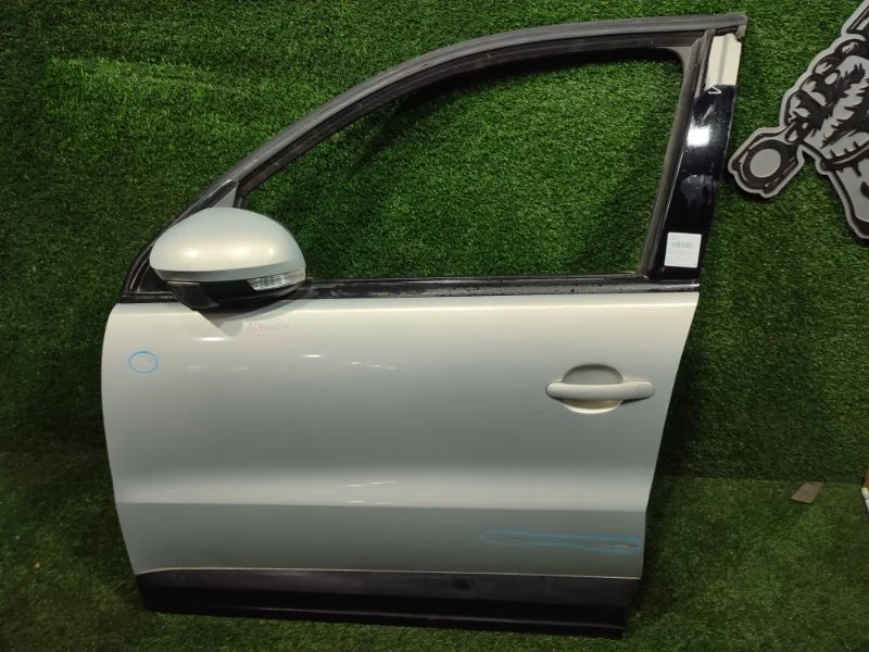 Дверь Volkswagen Tiguan 2007-2018 5N0831055B 5N1 BWK, передняя левая
