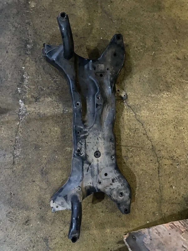 Подрамник Mitsubishi Outlander 2005-2012 4000A022 CW6W 6B31, передний