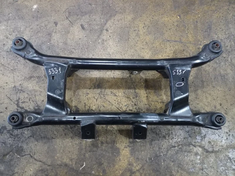 Балка задняя KIA SPORTAGE 2004-2010 624052E000 KM G6BA, задняя