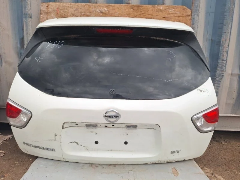 Крышка багажника Nissan Pathfinder 2012-2020 901003KN2A R52