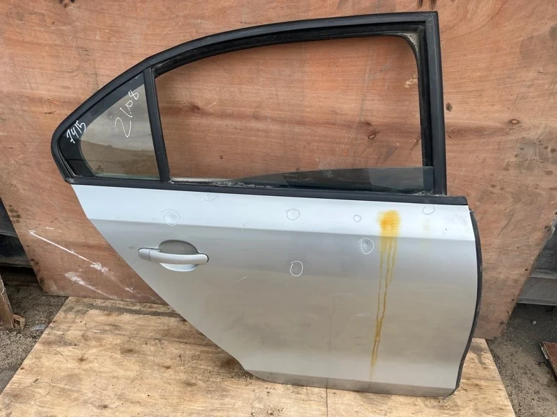Дверь Volkswagen Jetta 2010-2018 5C6833056A A6, задняя правая