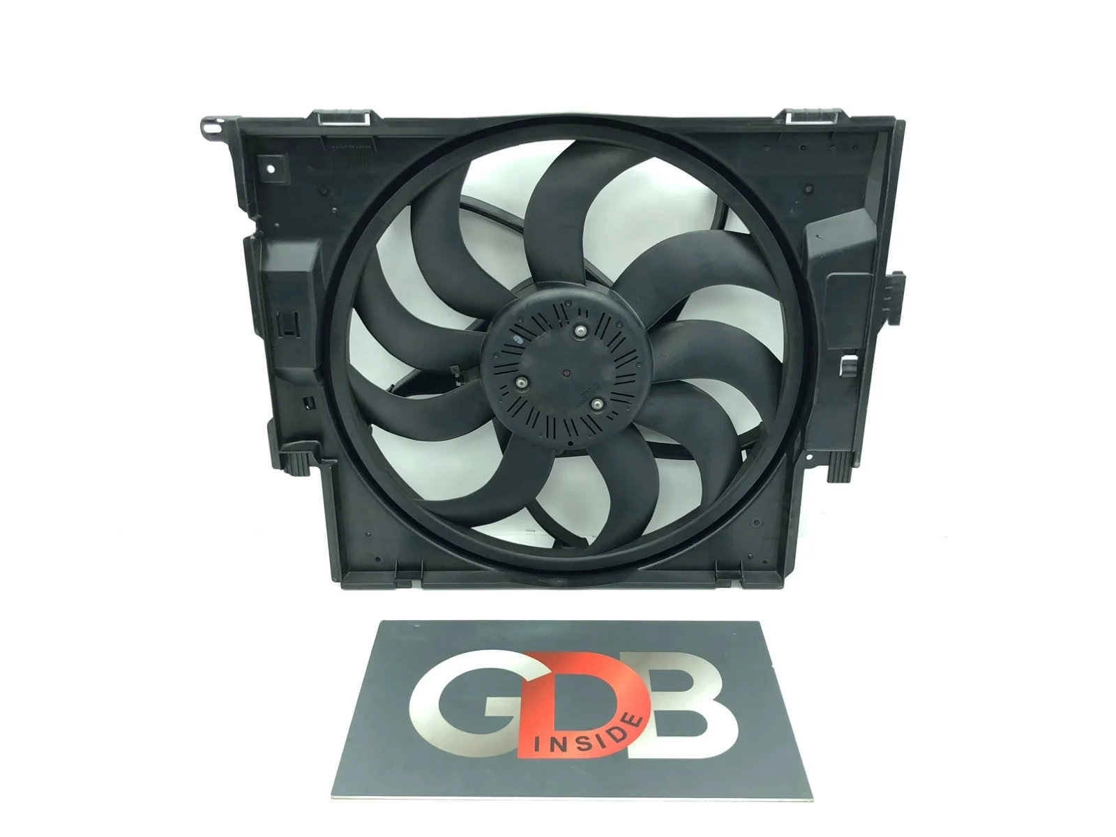 Вентилятор радиатора Bmw 3 Series 2012 17428641963 F30 N20B20A, передний