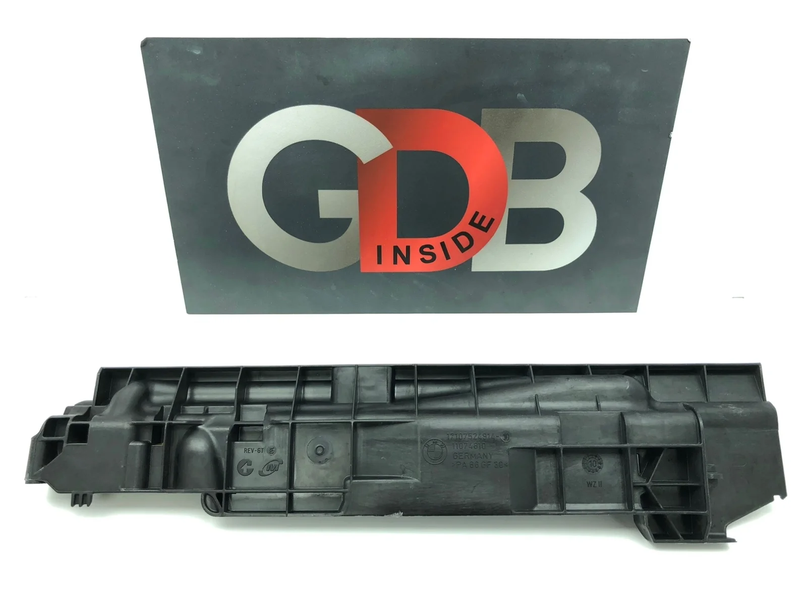 Кронштейн радиатора Bmw X1 2010 17107524914 E84 N52B30AE, передний правый