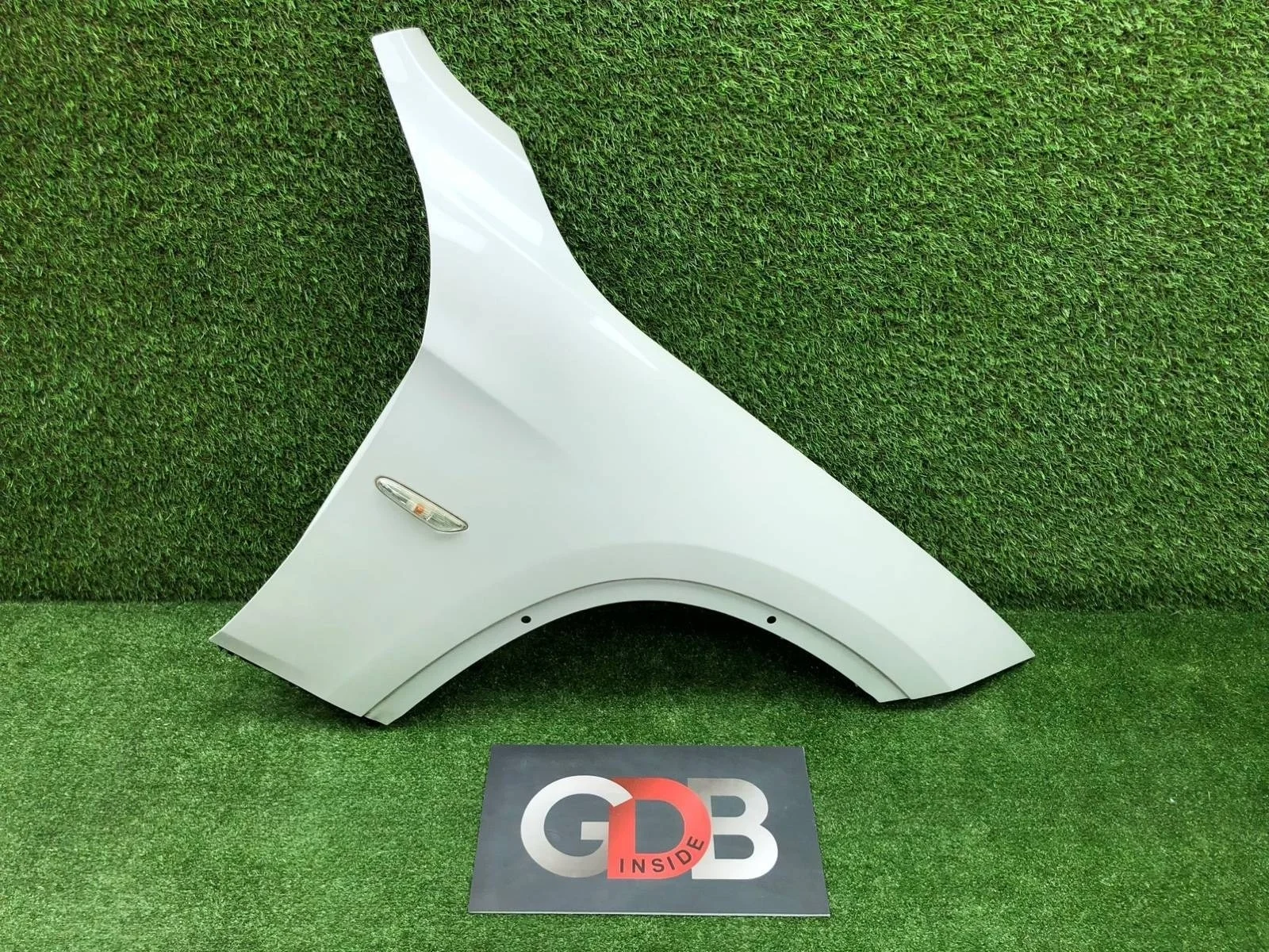 Крыло BMW X1 2012 41002993156 E84 N20B20A, переднее правое