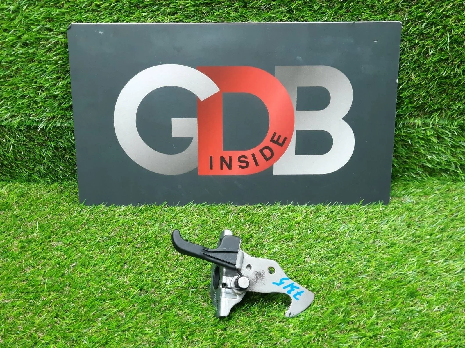 Крючок капота BMW X1 2012 2990367 E84 N20B20A, передний