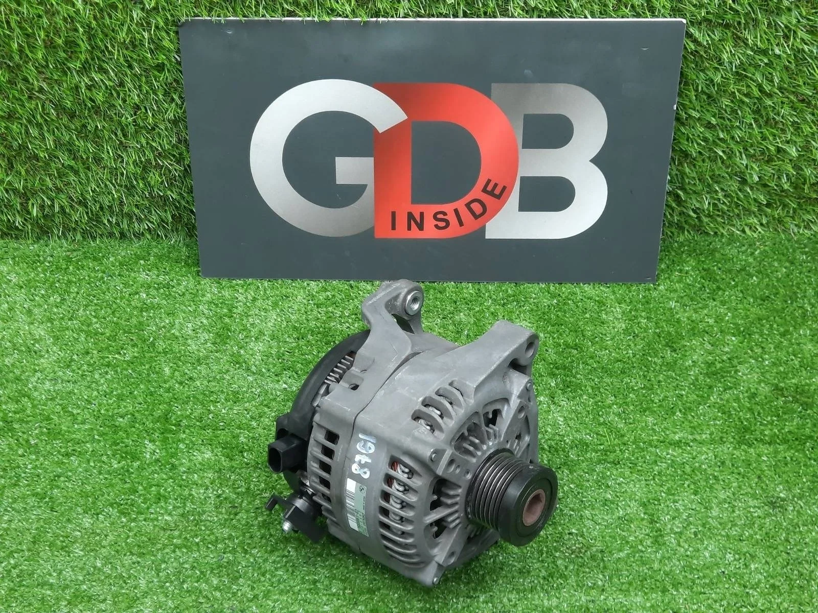 Генератор BMW 5 series 2012 12317605061 F10 N20B20B