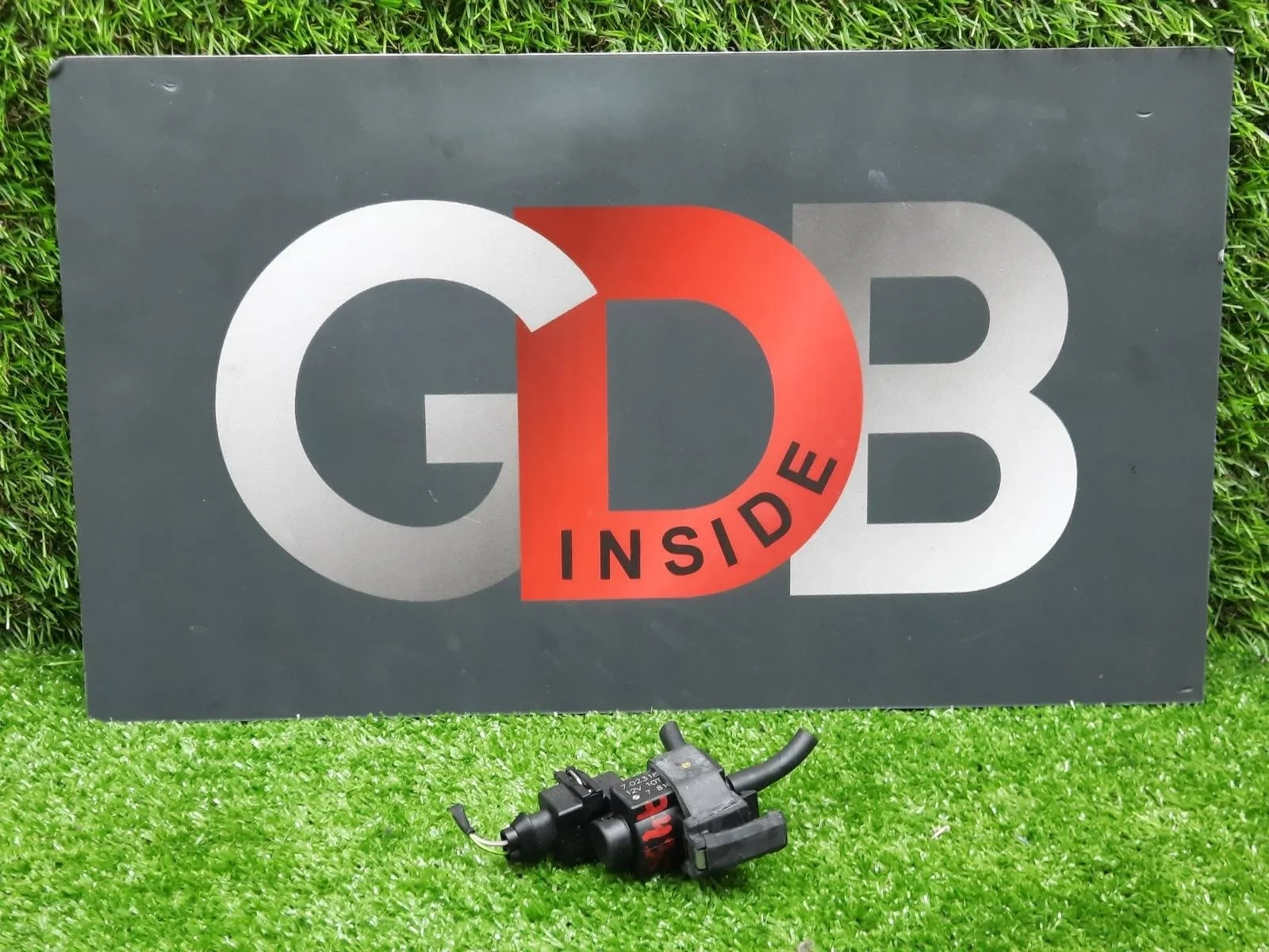 Электромагнитный клапан BMW 5 series 2011 11747810831 F11 N52B25A