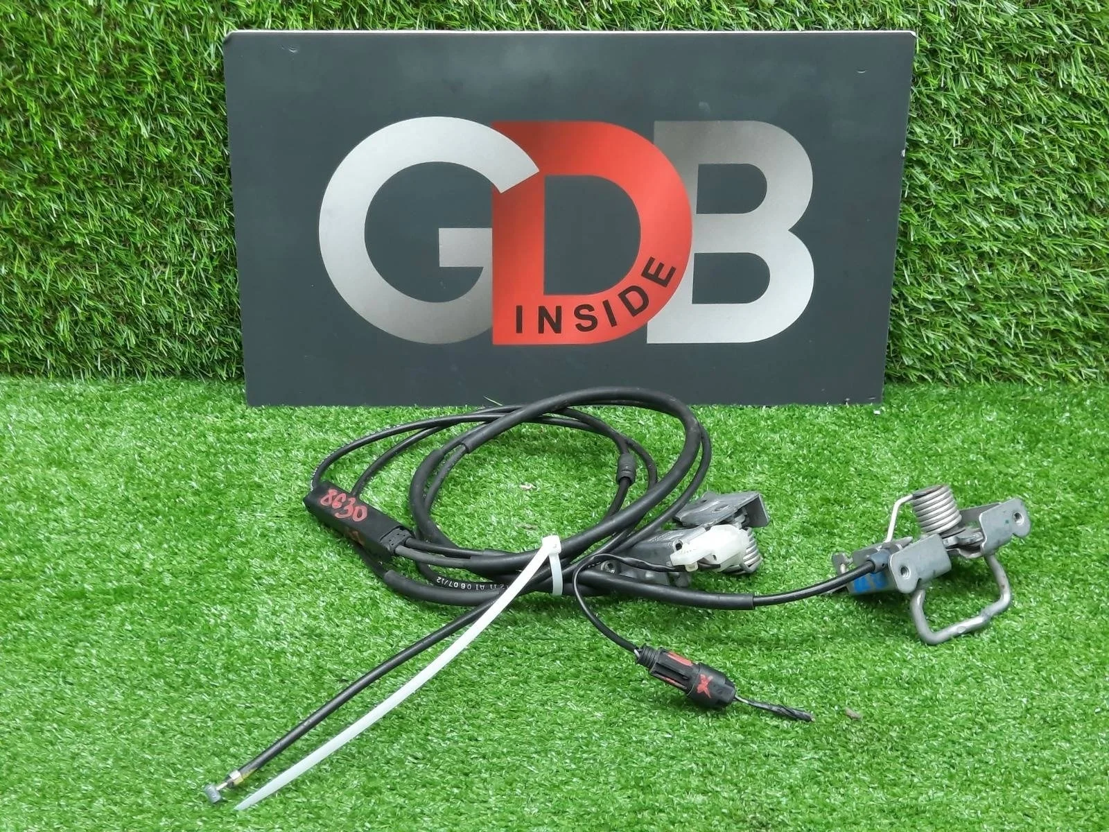 Замки капота с датчиком открытия BMW X3 2012 51237210731 F25 N20B20A