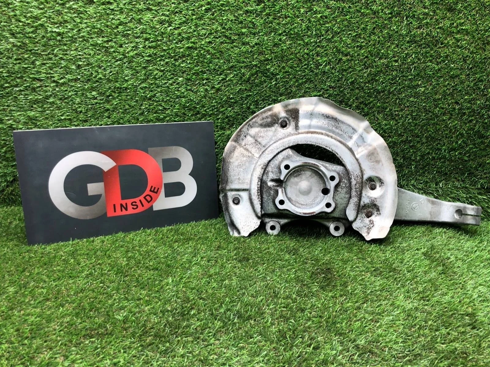 Кулак поворотный BMW 5 series 2012 31216775769 F10 N55B30A, передний левый