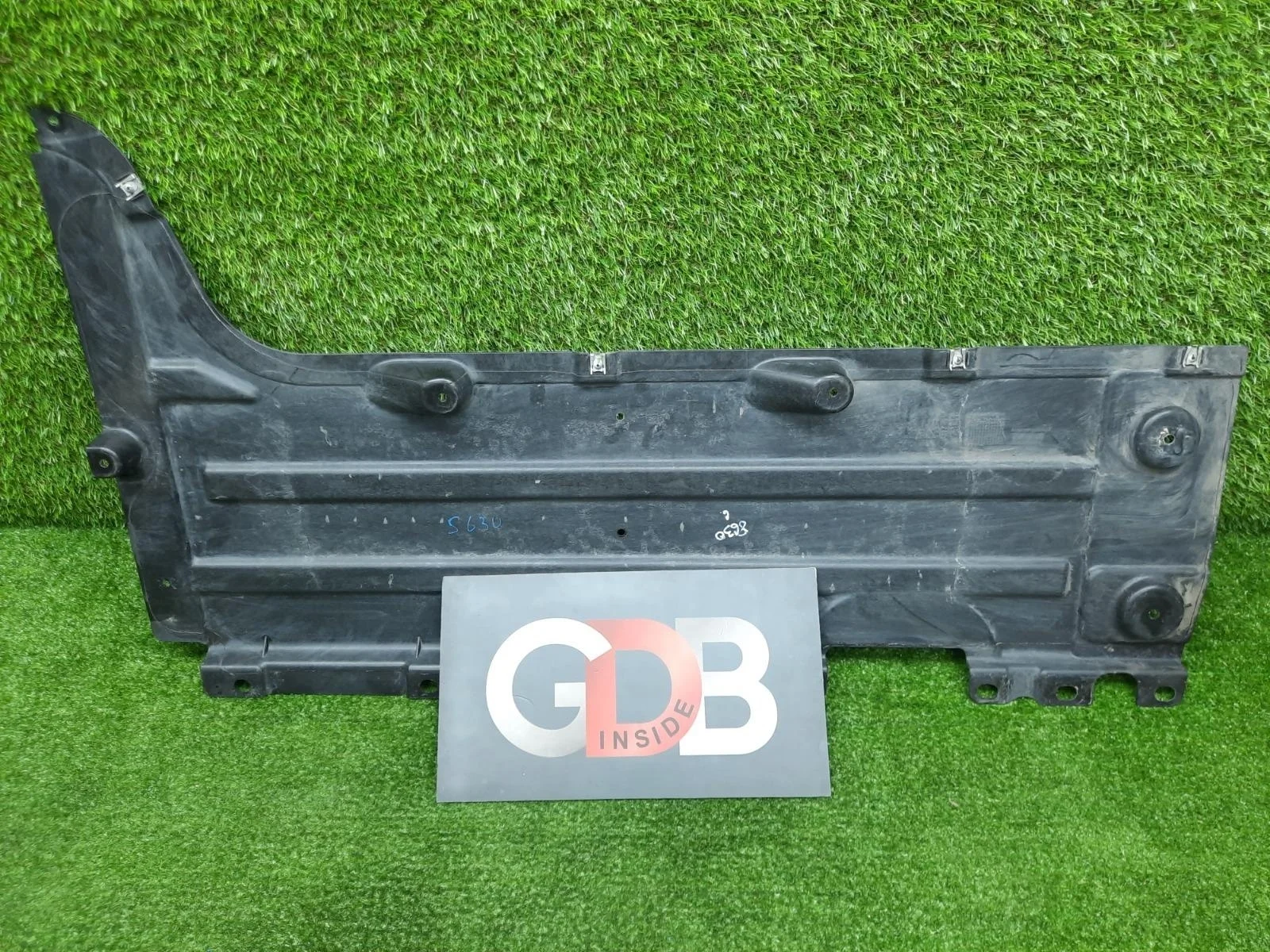 Защита днища Bmw X3 2012 51757213672 F25 N20B20A, правая