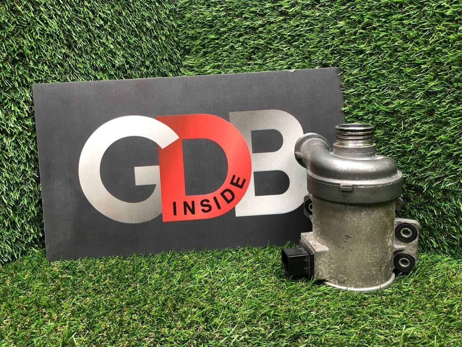 Насос охлаждающей жидкости Bmw X1 2012 11517597715 E84 N20B20A