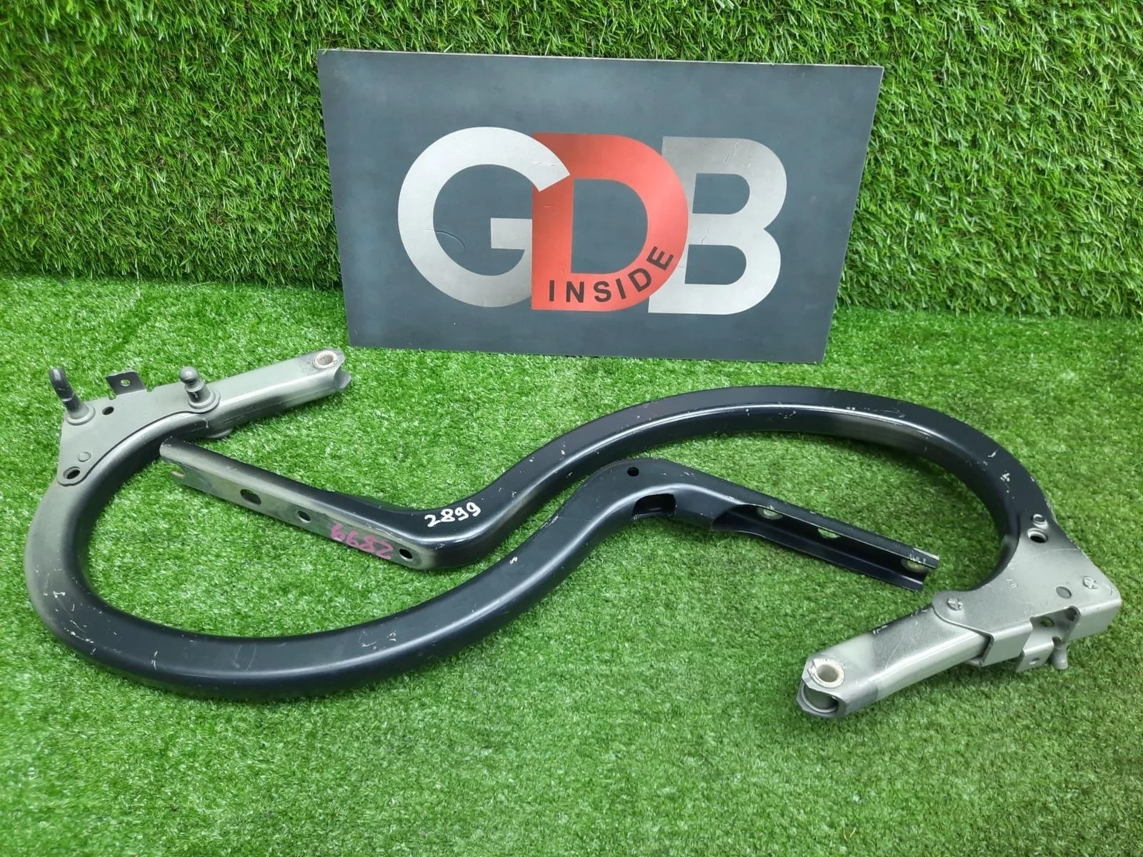 Петли багажной двери BMW 5 series 09.03.2010 41627204237 F10 N52B30A