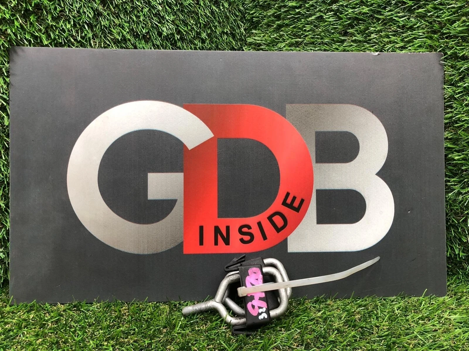 Скоба замка капота BMW 3 series 15.10.2012 51237247080 F30 N55B30A, передняя