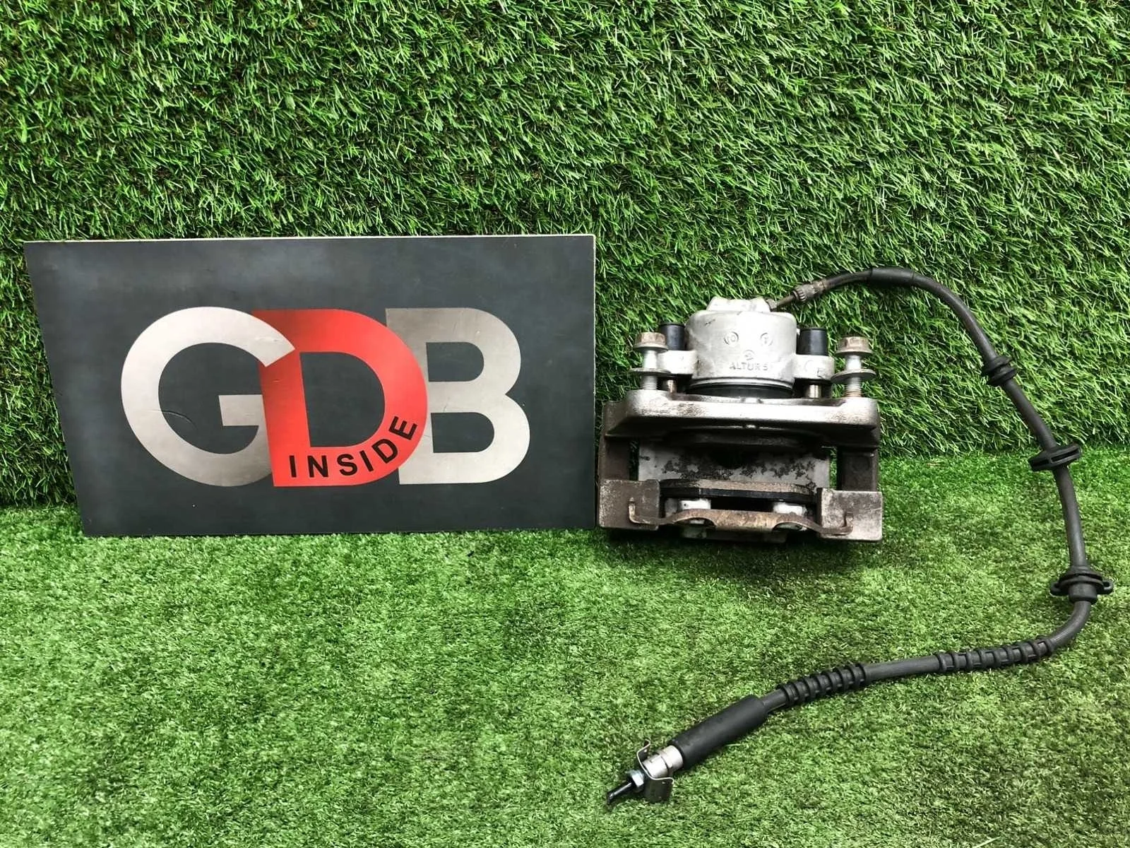 Суппорт BMW 5 series 09.03.2010 34116791919 F10 N52B30A, передний левый