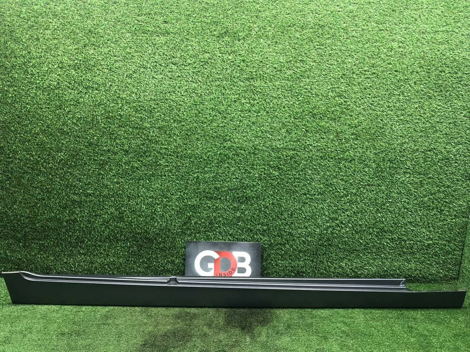 Накладка на порог BMW 5 series 20.05.2010 51777262664 F10 N52B30AF, правая