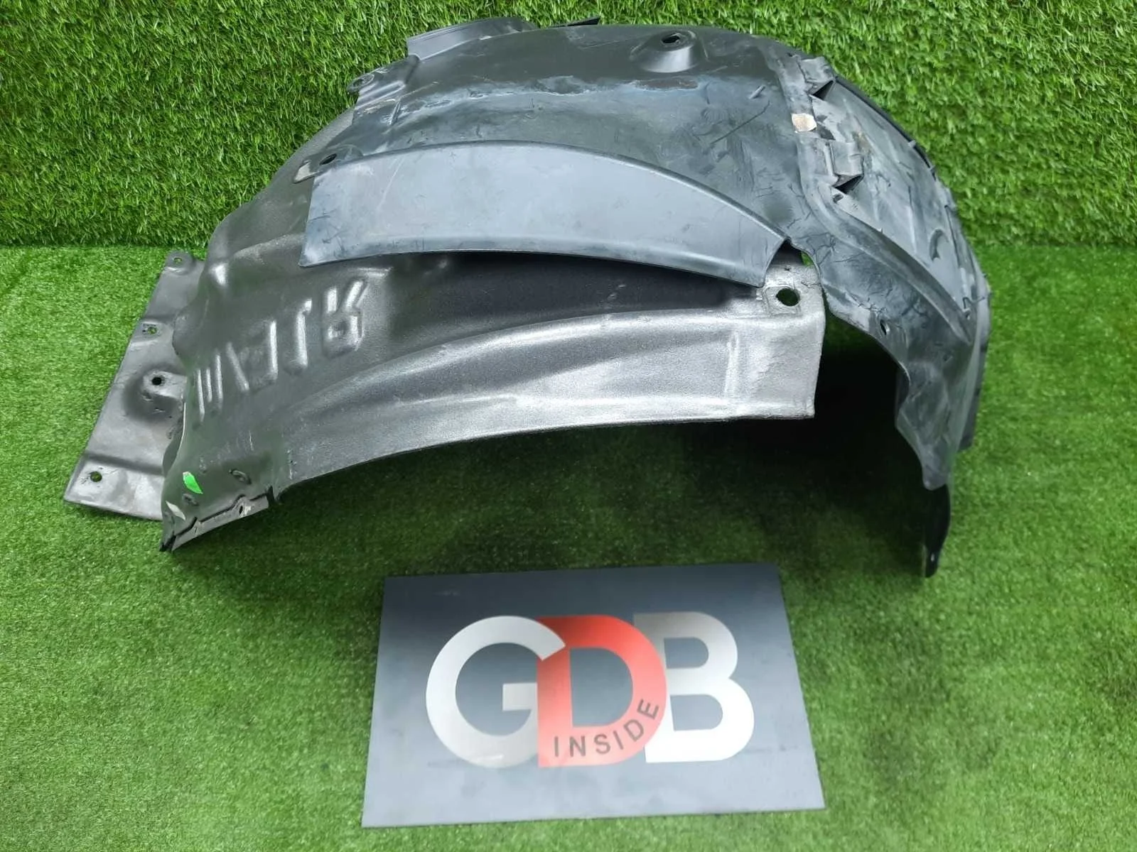 Подкрылок BMW 3 series 2012 51717260726 F30 N20B20A, передний правый