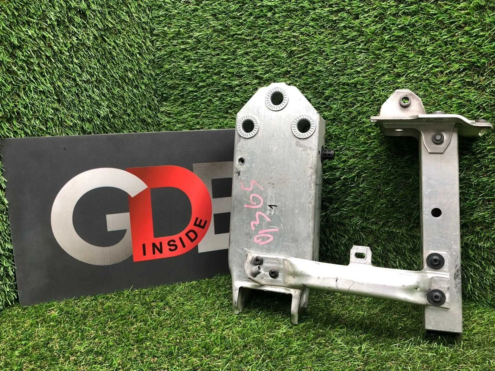 Крепление усилителя бампера Bmw 5 Series 10.05.2010 51117158874 F10 N52B30A, переднее правое