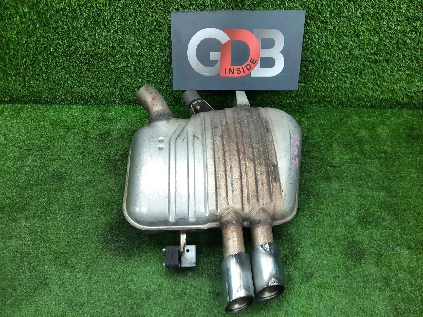 Глушитель BMW 5 series 10.05.2010 18307646923 F10 N52B30A